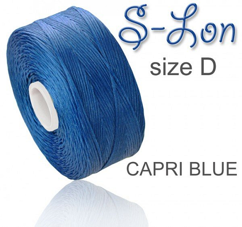 SUPERLON zkráceně S-LON pevná korálková nit. Barva CAPRI BLUE. Síla nitě D. Balení cca 71m na cívce