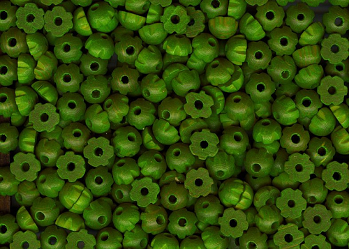 Korálky dřevěné 1438 v barvě zelené 677 o velikosti 8/4mm 30ks v sáčku