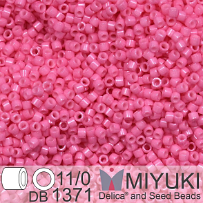 Korálky Miyuki Delica 11/0. Barva Dyed Opaque Carnation Pink DB1371. Balení 5g.