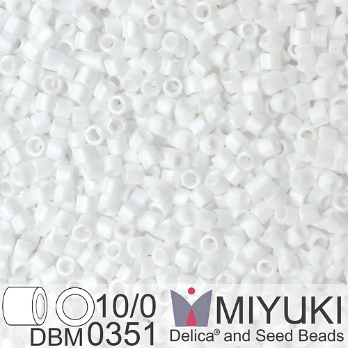 Korálky Miyuki Delica 10/0. Barva Matte White DBM0351. Balení 5g.