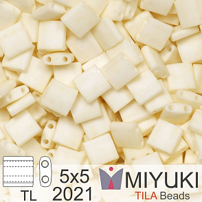 Korálky MIYUKI tvar TILA BEADS velikost 5x5mm. Barva TL-2021 Matte Opaque Cream. Balení 5g.