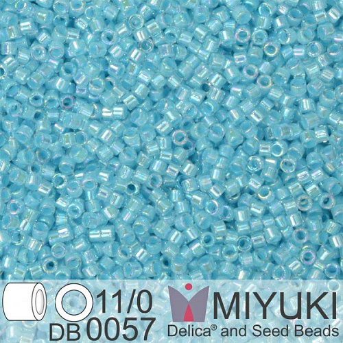 Korálky Miyuki Delica 11/0. Barva Aqua Lined Crystal AB DB0057. Balení 5g.