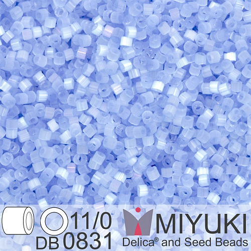 Korálky Miyuki Delica 11/0. Barva Light Periwinkle Silk DB0831. Balení 5g.