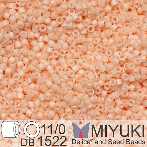 Korálky Miyuki Delica 11/0. Barva Matte Opaque Light Peach AB DB1522. Balení 5g