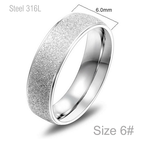 Prsten z chirurgické ocele R 616 je jiskřený po celém obvodě o velikosti 6