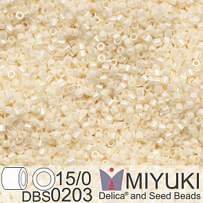 Korálky Miyuki Delica 15/0. Barva DBS 0203 Cream Ceylon. Balení 2g.