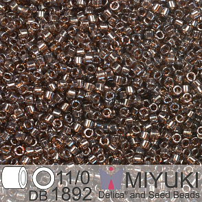 Korálky Miyuki Delica 11/0. Barva Tr Sable Brown Luster  DB1892. Balení 5g.
