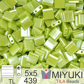 Korálky MIYUKI tvar TILA BEADS velikost 5x5mm. Barva TL-439 Opaque Chartreuse Luster . Balení 5g.