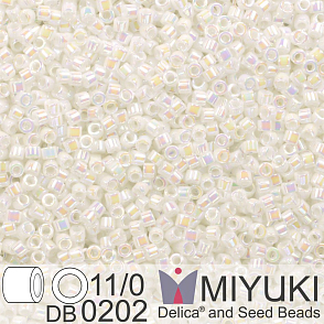 Korálky Miyuki Delica 11/0. Barva White Pearl AB  DB0202. Balení 5g.