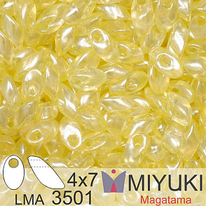 Korálky MIYUKI tvar Long MAGATAMA velikost 4x7mm. Barva LMA-3501 Transparent Pale Yellow Luster - Discontinued. Balení 5g.