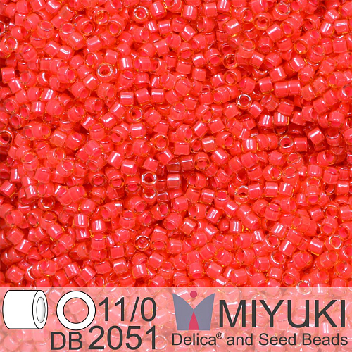 Korálky Miyuki Delica 11/0. Barva  Luminous Poppy Red DB2051. Balení 5g.