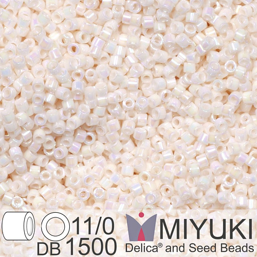 Korálky Miyuki Delica 11/0. Barva Opaque Bisque White AB DB1500. Balení 5g.