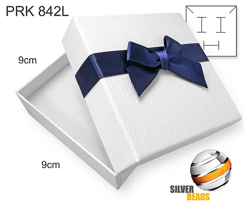 Krabička na šperky. Materiál papír . Ozn. PRK 842L. Velikost 9x9cm. Barva BÍLÁ s Tm. modrou mašlí.