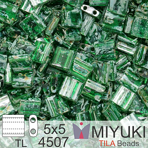 Korálky MIYUKI tvar TILA BEADS velikost 5x5mm. Barva TL-4507 Transparent Green Picasso. Balení 5g.