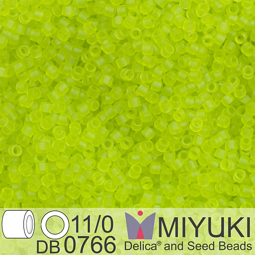 Korálky Miyuki Delica 11/0. Barva Matte Transparent Chartreuse DB0766. Balení 5g.