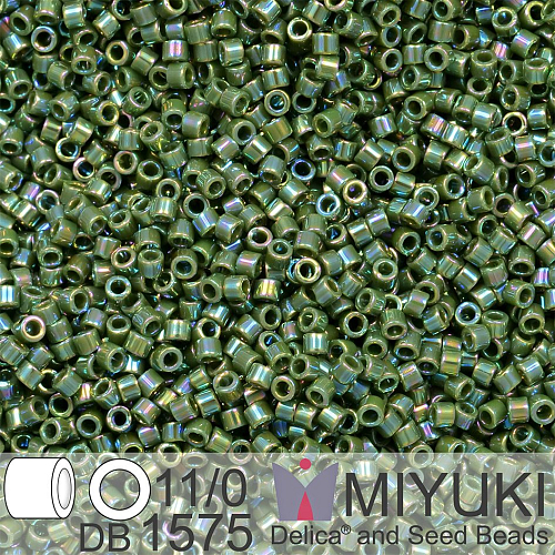 Korálky Miyuki Delica 11/0. Barva Opaque Avocado AB DB1575. Balení 5g.