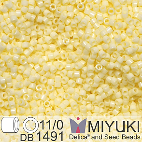 Korálky Miyuki Delica 11/0. Barva Opaque Pale Yellow DB1491. Balení 5g.