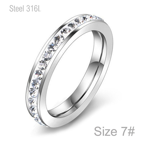 Prsten z chirurgické ocele P 231 s krystalovými kamínky po celém obvodě o velikosti 7