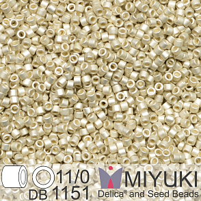Korálky Miyuki Delica 11/0. Barva Galvanized Semi-Frosted Silver DB1151. Balení 5g.