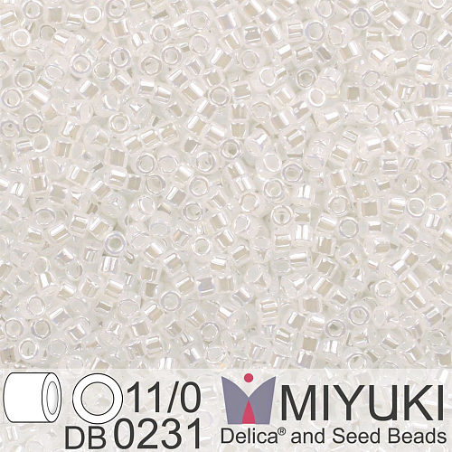 Korálky Miyuki Delica 11/0. Barva Crystal Ceylon DB0231. Balení 5g