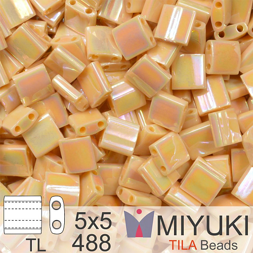 Korálky MIYUKI tvar TILA BEADS velikost 5x5mm. Barva TL 488 Opaque Pear AB. Balení 5g.