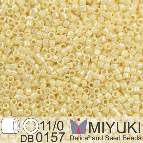 Korálky Miyuki Delica 11/0. Barva Op Cream AB DB0157. Balení 5g.