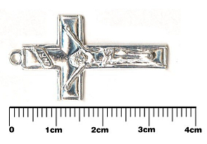 Křížek o velikosti 34mm ve stříbrné barvě