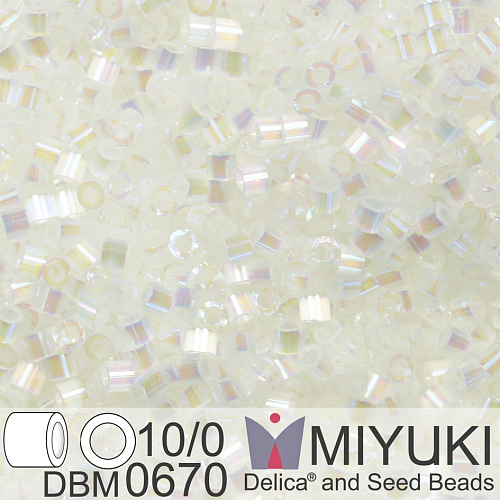 Korálky Miyuki Delica 10/0. Barva Crystal AB Silk Satin  DBM0670. Balení 5g..