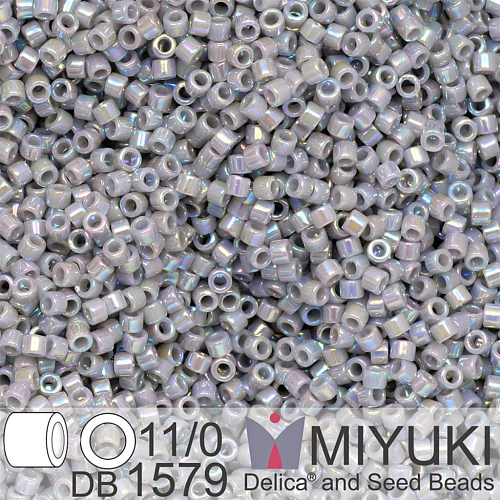 Korálky Miyuki Delica 11/0. Barva Opaque Ghost Gray AB DB1579. Balení 5g.