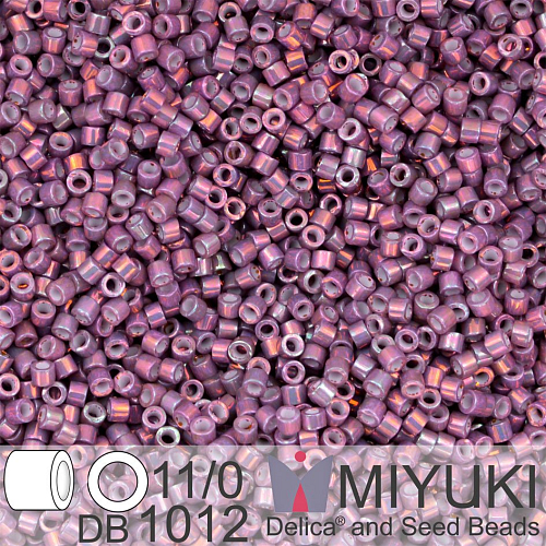 Korálky Miyuki Delica 11/0. Barva Metallic Med Raspberry Gold Iris DB1012. Balení 5g.