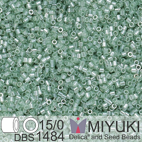 Korálky Miyuki Delica 15/0. Barva DBS 1484 Transparent Light Moss Green Luster. Balení 2g.