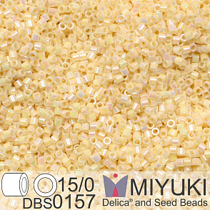 Korálky Miyuki Delica 15/0. Barva DBS 0157 Opaque Cream AB. Balení 2g.