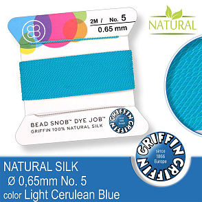 Hedvábná nit s jehlou GRIFFIN síla nitě 0,65mm No.5 délka 2m. Barva Light Cerulean Blue.