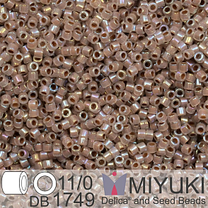 Korálky Miyuki Delica 11/0. Barva Cocoa Lined Opal AB DB1749. Balení 5g.