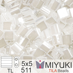 Korálky MIYUKI tvar TILA BEADS velikost 5x5mm. Barva TL 511 Crystal Ceylon. Balení 5g.