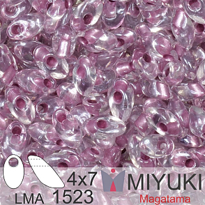 Korálky MIYUKI tvar Long MAGATAMA velikost 4x7mm. Barva LMA-1523 Sparkling Orchid Lined Crystal. Balení 5g.